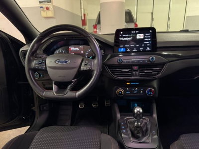 Ford Focus Station Wagon 1.0 EcoBoost 125 CV automatico SW ST-Line (9)