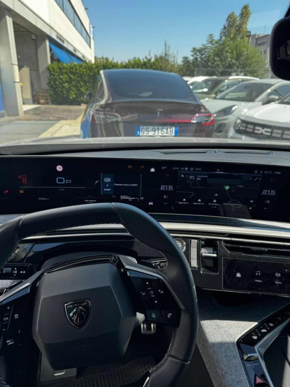 Peugeot 3008 1.2 hybrid GT Exclusive 145cv e-dcs6 (18)