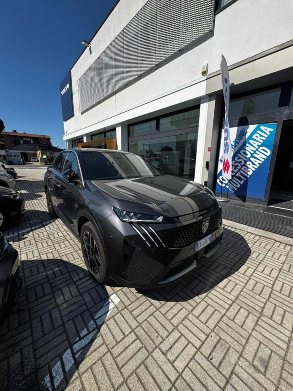 Peugeot 3008 1.2 hybrid GT Exclusive 145cv e-dcs6 (2)