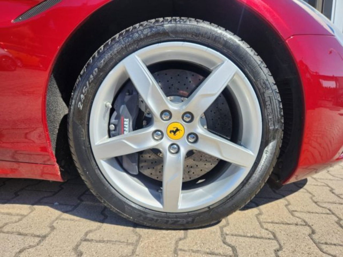 Ferrari California Spider California T DCT (10)