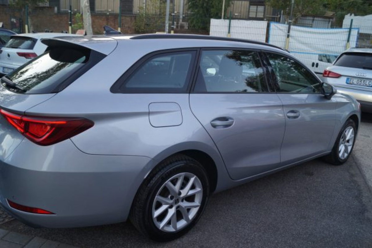 SEAT Leon ST Sportstourer 2.0 tdi Style 150cv dsg (4)