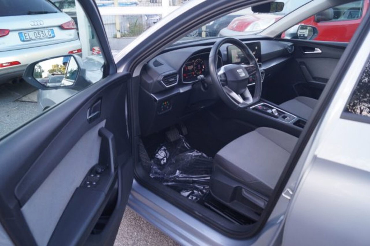 SEAT Leon ST Sportstourer 2.0 tdi Style 150cv dsg (7)