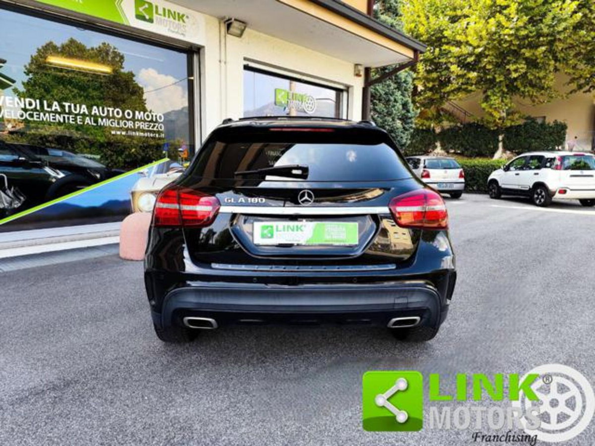 Mercedes-Benz GLA SUV 180 Premium (14)