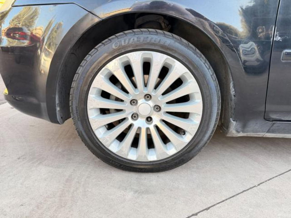 Ford C-Max 1.6 TDCi 110 CV Titanium DPF (2)