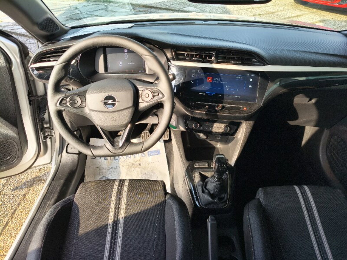 Opel Corsa 1.2 100 CV GS Line (11)
