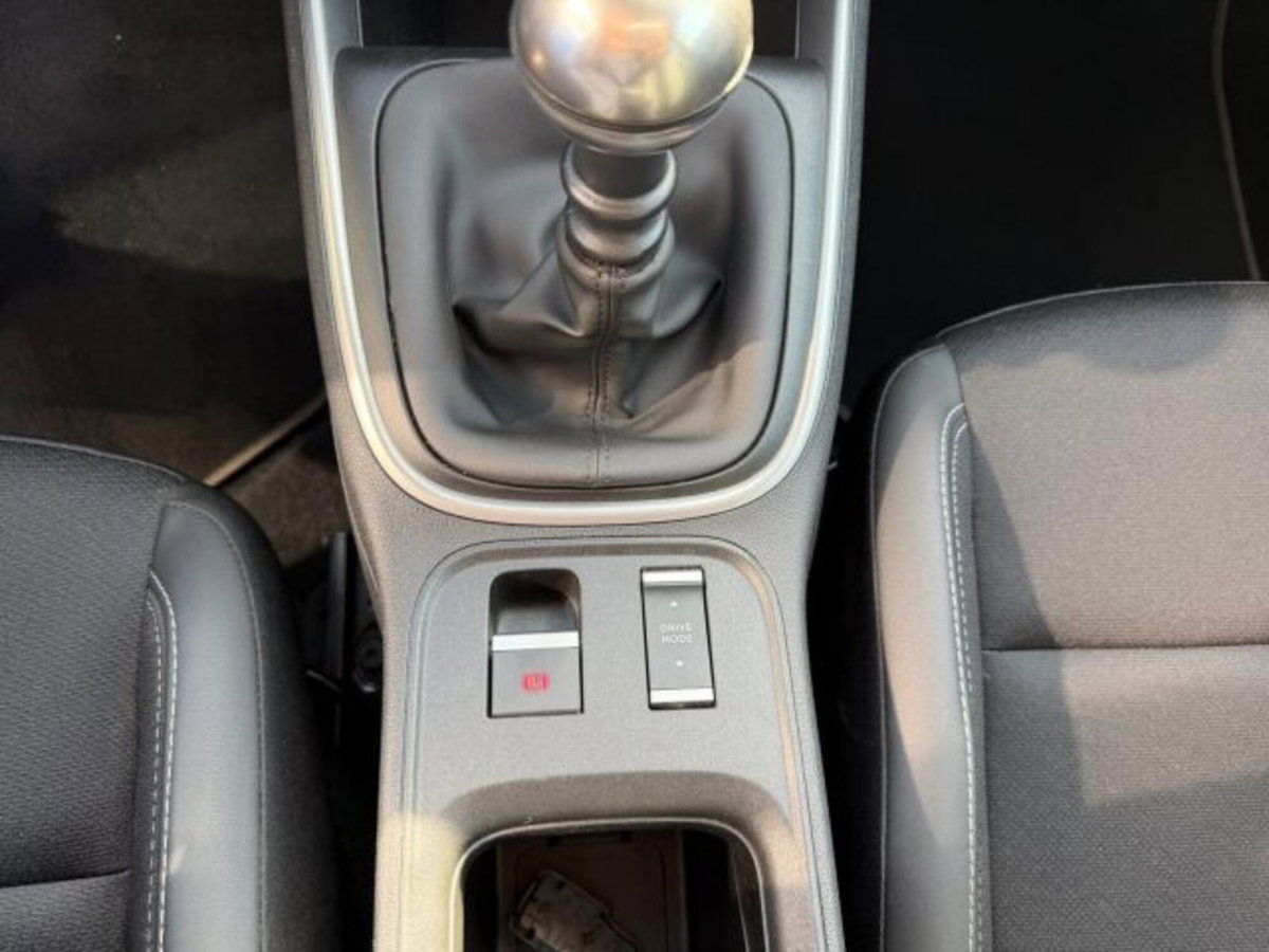 Jeep Avenger 1.2 turbo Summit fwd 100cv (16)