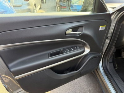 Jeep Avenger 1.2 turbo Summit fwd 100cv (7)