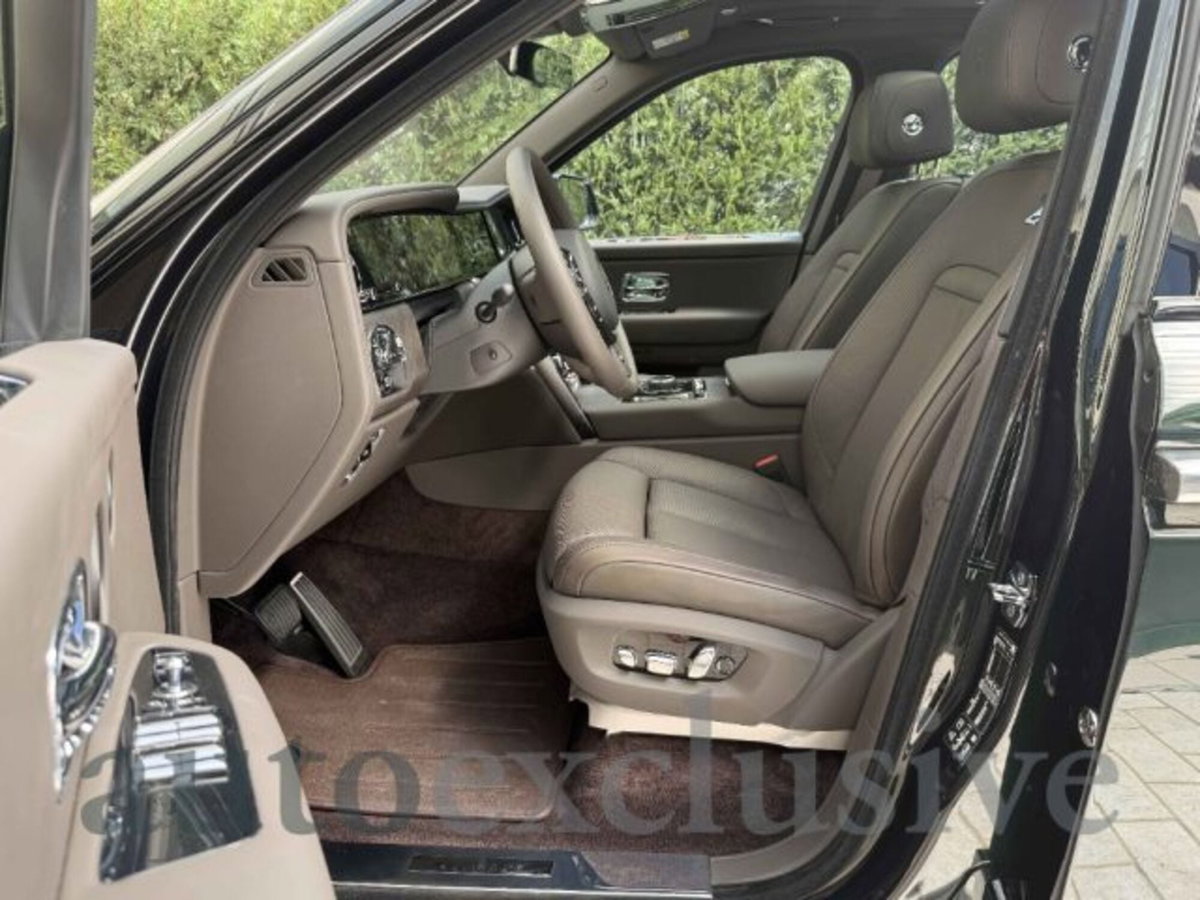 Rolls Royce Cullinan Cullinan 6.7 V12 (12)
