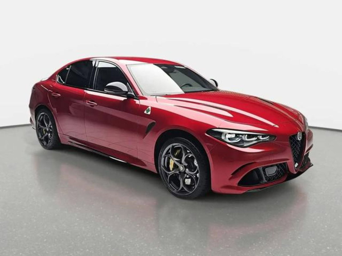 Alfa Romeo Giulia 2.9 T V6 AT8 Quadrifoglio (6)