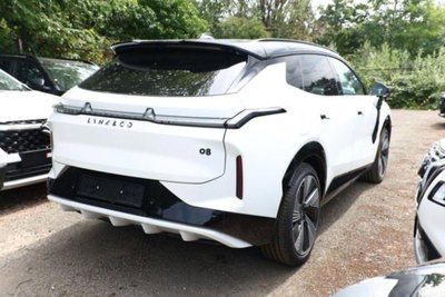 Lynk & Co 08 08 1.5 phev More auto (3)