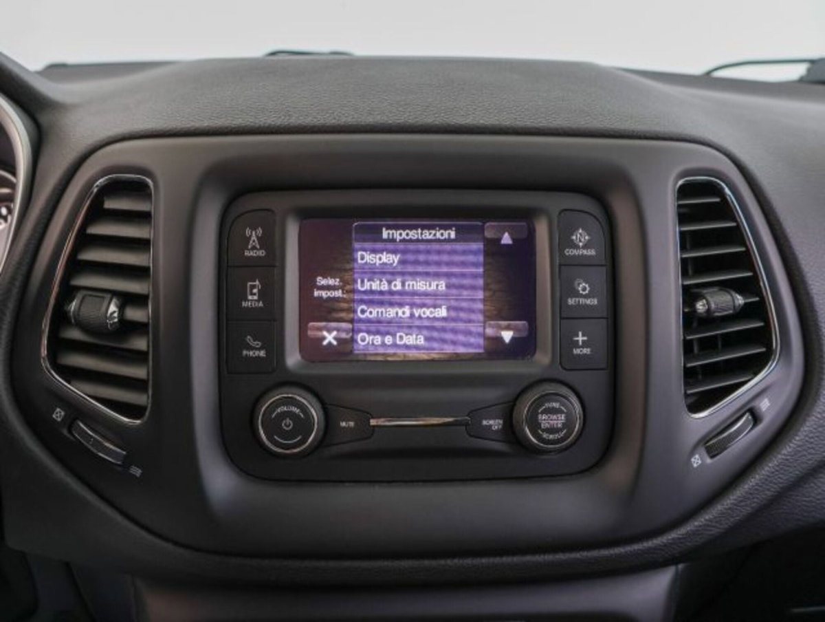 Jeep Compass 1.4 MultiAir 2WD Longitude (17)