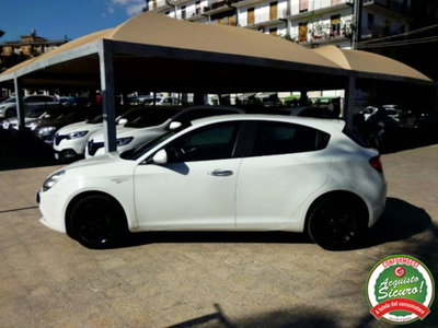 Alfa Romeo Giulietta 1.6 JTDm-2 Distinctive (4)