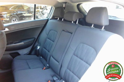Kia Sportage 1.7 CRDI 2WD Cool (12)