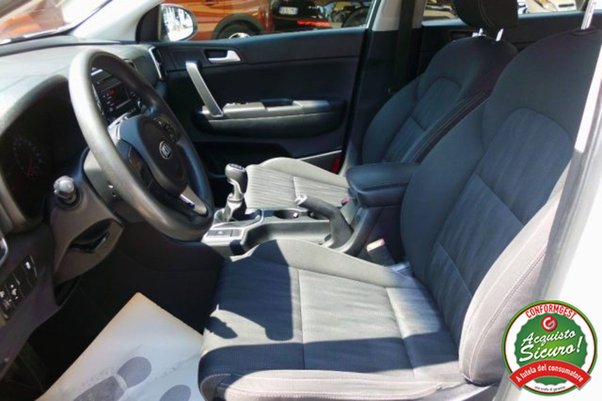Kia Sportage 1.7 CRDI 2WD Cool (9)