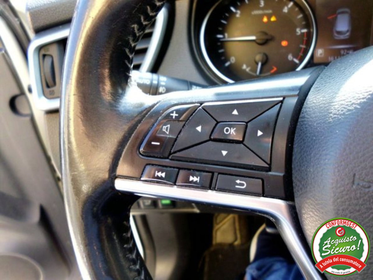 Nissan Qashqai 1.6 dCi 2WD XTronic Tekna (20)