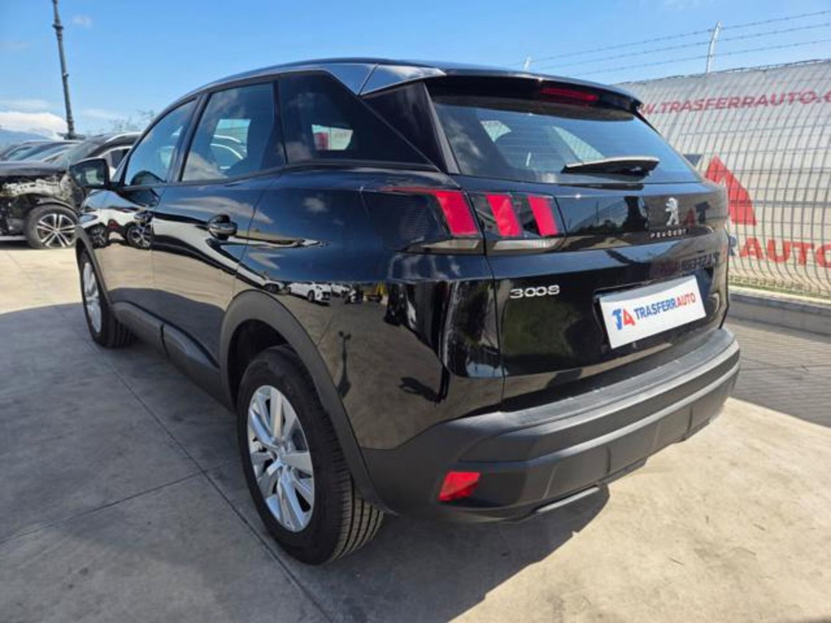 Peugeot 3008 BlueHDi 130 S&S EAT8 Active Pack (3)