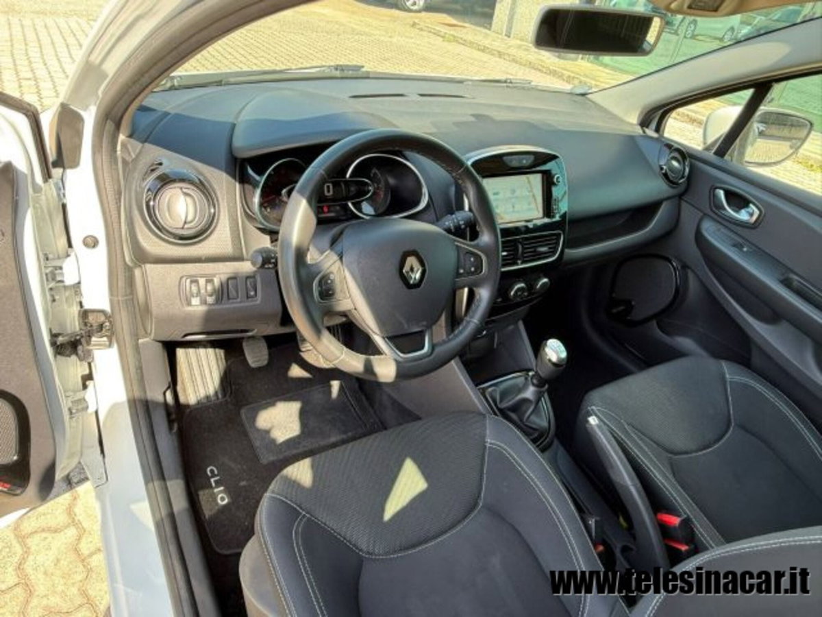 Renault Clio 1.5 dCi 90CV 5 porte Luxe (10)