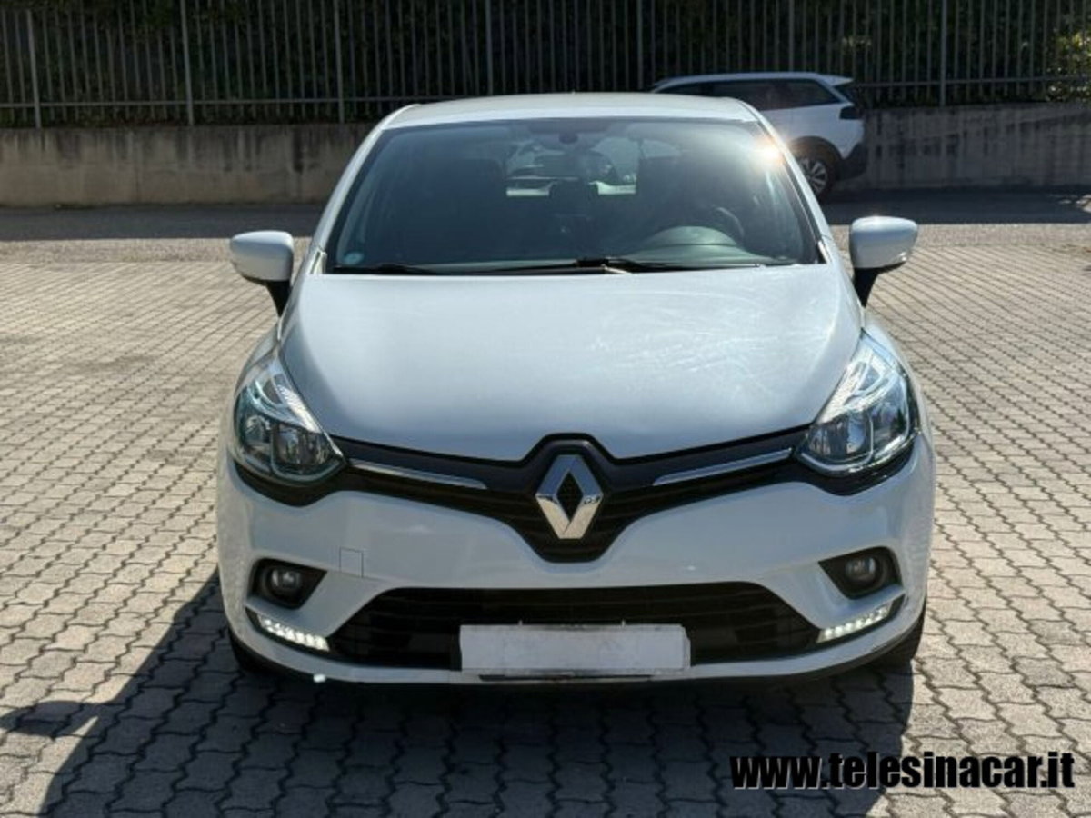 Renault Clio 1.5 dCi 90CV 5 porte Luxe (3)