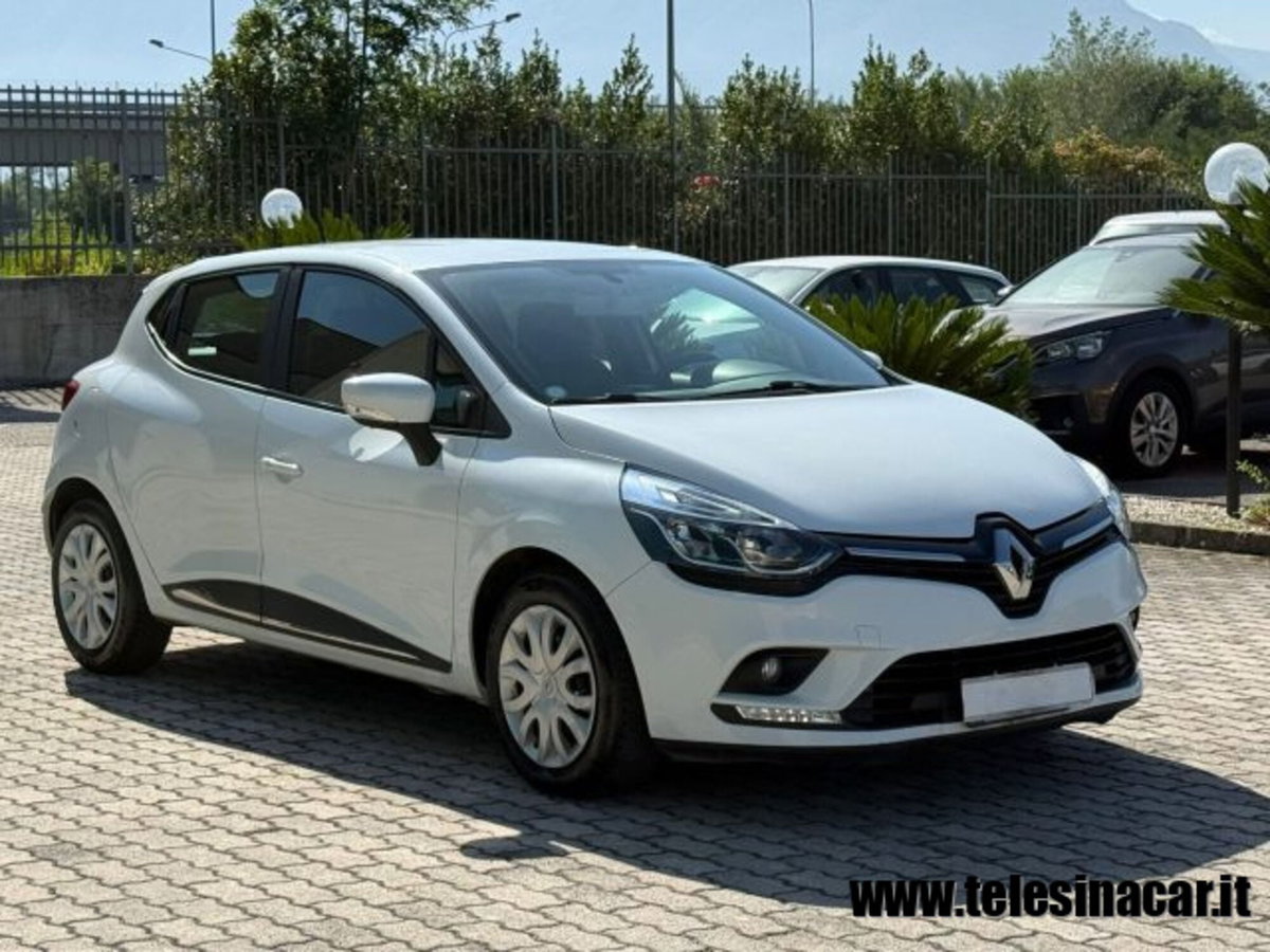 Renault Clio 1.5 dCi 90CV 5 porte Luxe (4)