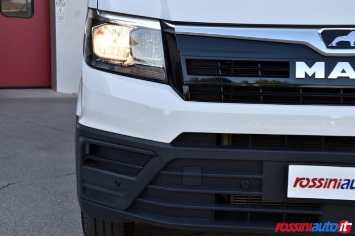 Man TGE Furgone TGE 3.140 2.0 TDI 140CV PL-SL-TMA Furgone HD (14)