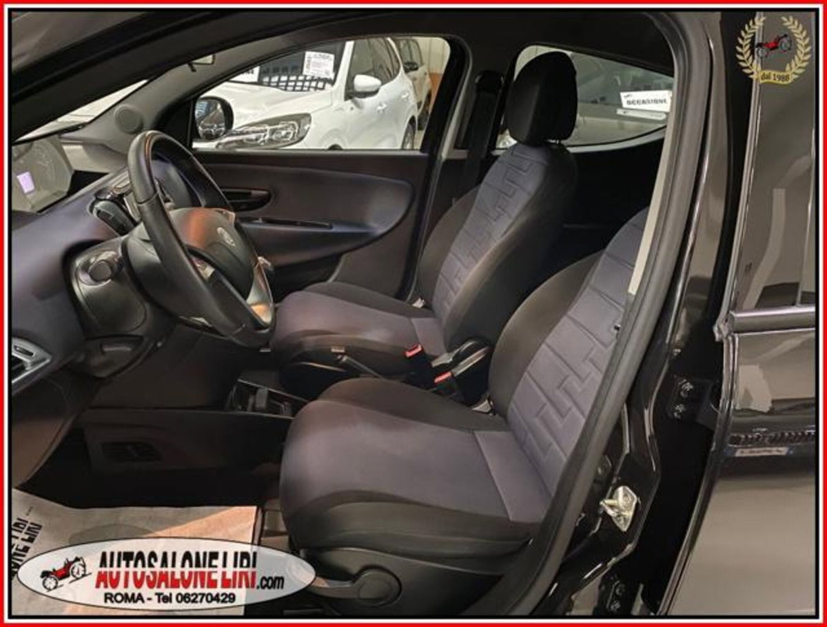 Lancia Ypsilon 1.0 FireFly 5 porte S&S Hybrid Gold Plus (19)