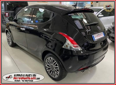 Lancia Ypsilon 1.0 FireFly 5 porte S&S Hybrid Gold Plus (4)