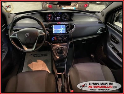 Lancia Ypsilon 1.0 FireFly 5 porte S&S Hybrid Gold Plus (6)