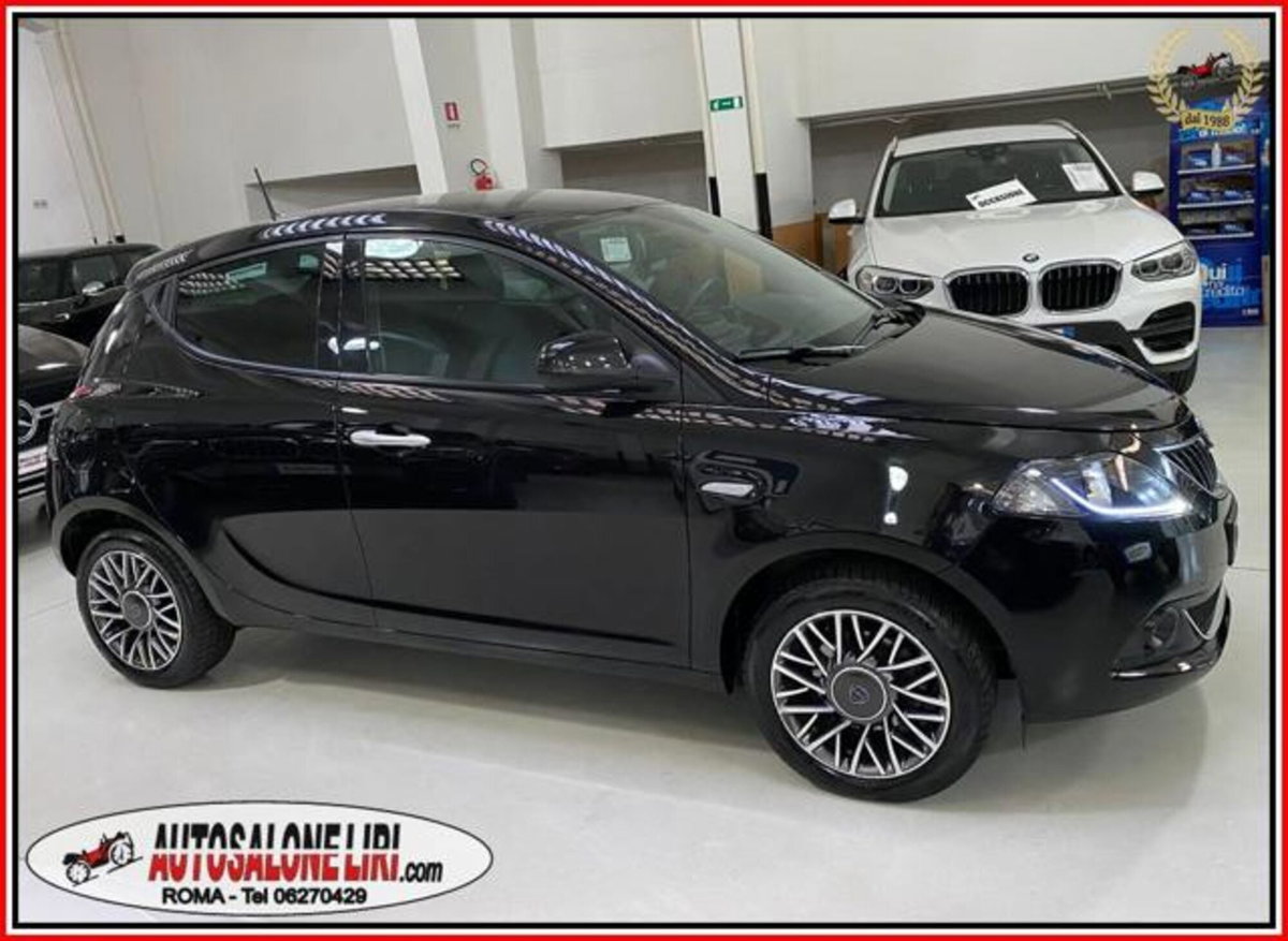 Lancia Ypsilon 1.0 FireFly 5 porte S&S Hybrid Gold Plus (9)