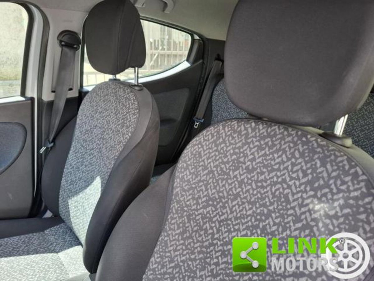 Lancia Ypsilon 1.2 69 CV 5 porte GPL Ecochic Elefantino Blu (10)