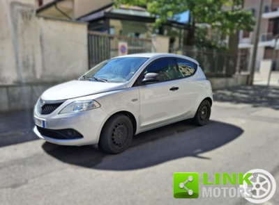 Lancia Ypsilon 1.2 69 CV 5 porte GPL Ecochic Elefantino Blu (15)