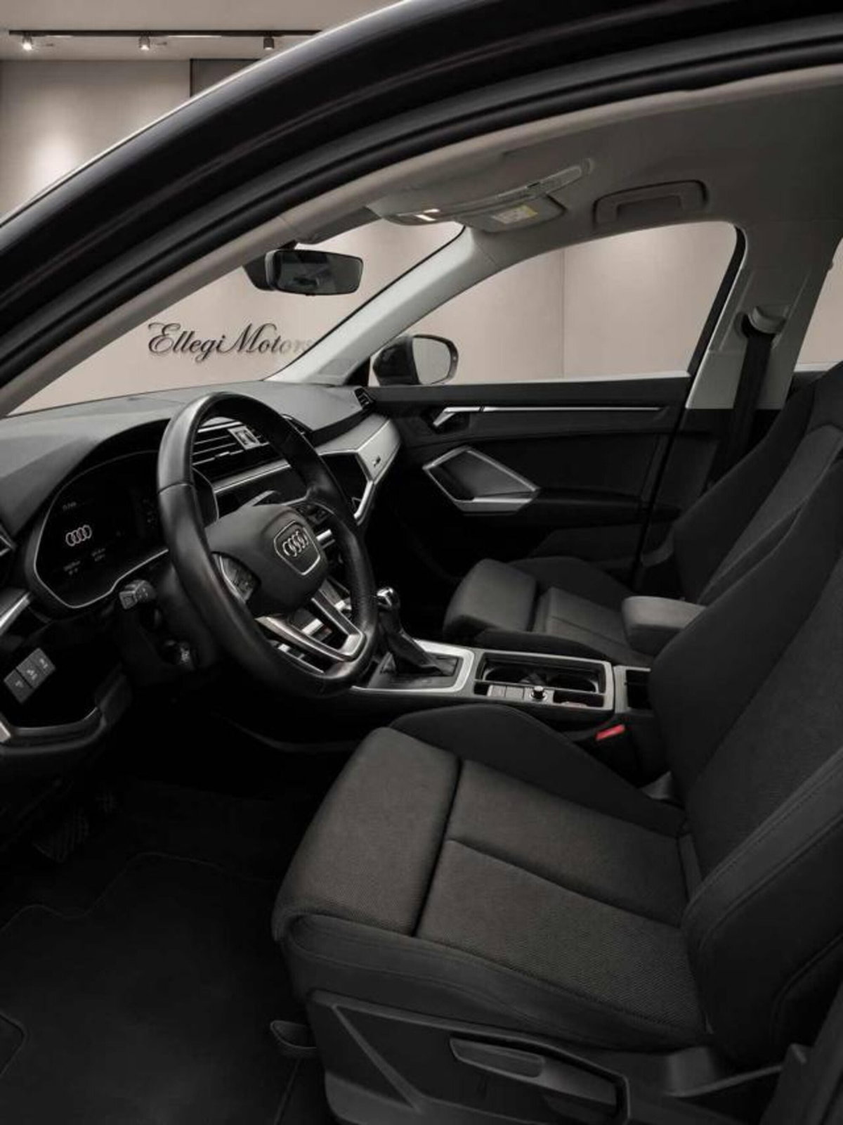 Audi Q3 Sportback 35 TDI quattro S tronic Business Plus (10)