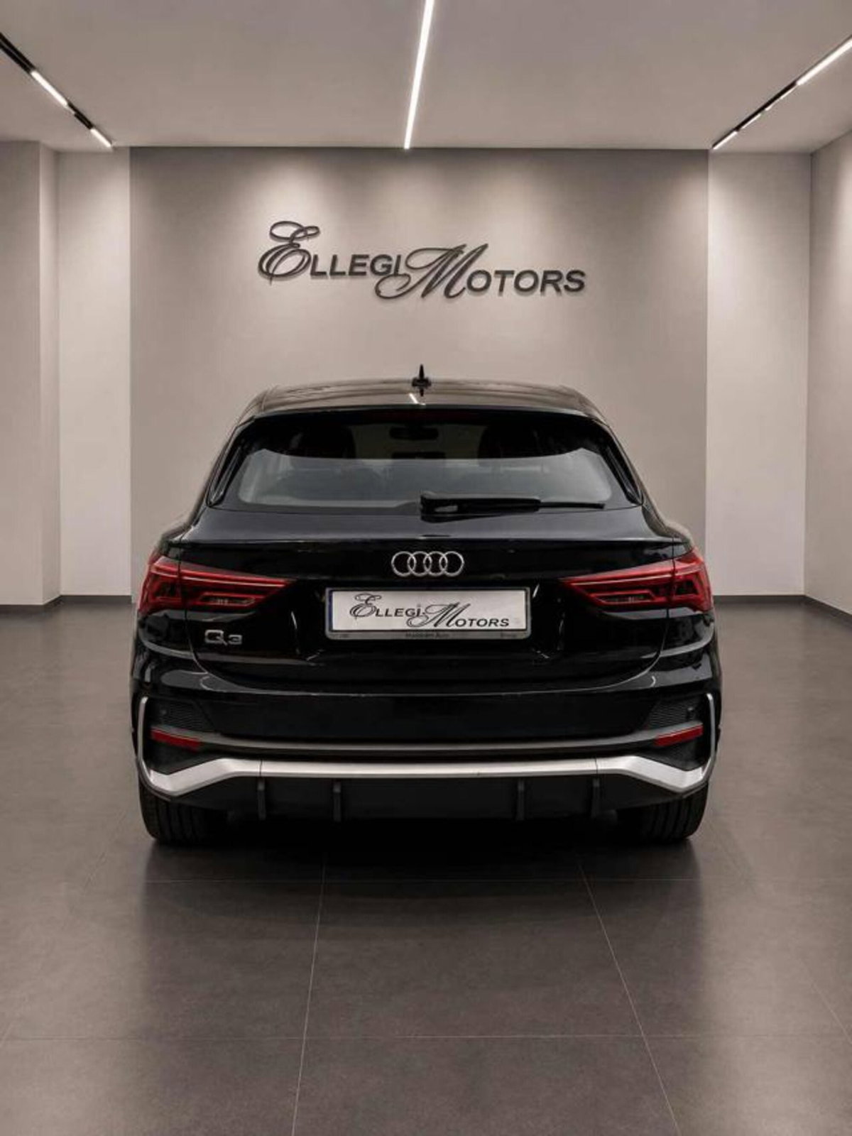 Audi Q3 Sportback 35 TDI quattro S tronic Business Plus (4)