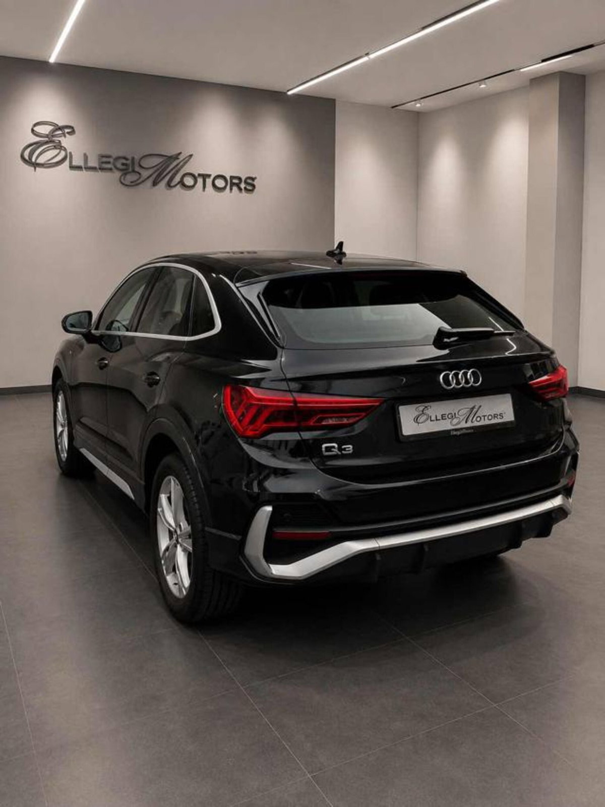 Audi Q3 Sportback 35 TDI quattro S tronic Business Plus (6)