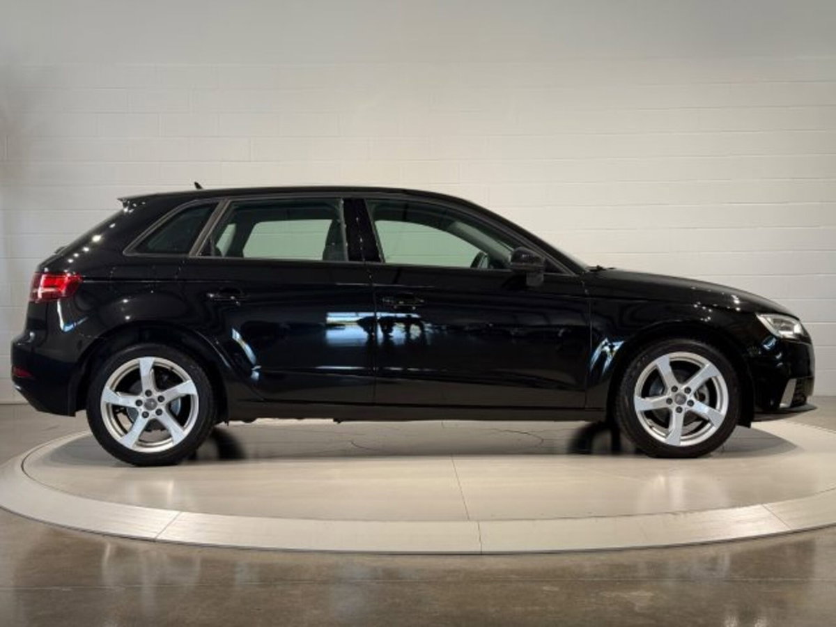 Audi A3 Sportback 30 TDI S tronic Sport (6)