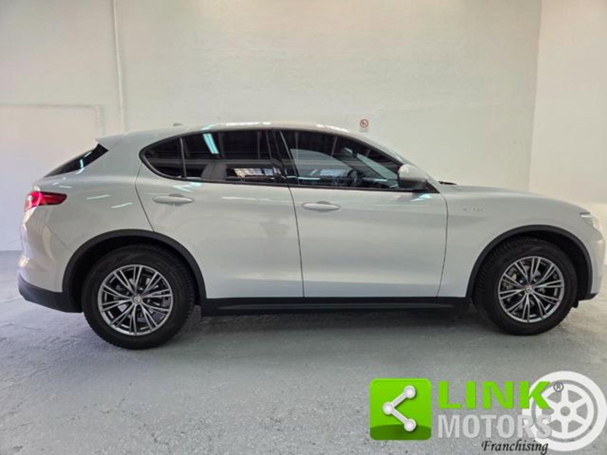 Alfa Romeo Stelvio Stelvio 2.2 Turbodiesel 160 CV AT8 RWD Super Business (14)