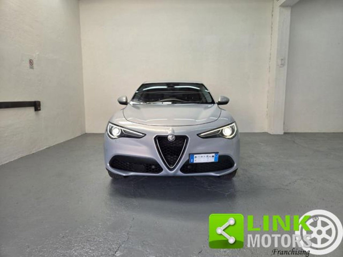 Alfa Romeo Stelvio Stelvio 2.2 Turbodiesel 160 CV AT8 RWD Super Business (2)