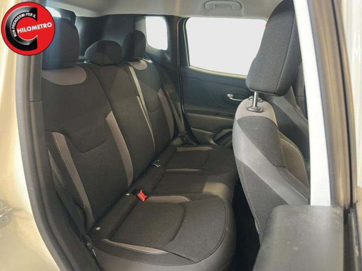 Jeep Renegade 1.3 T4 190CV PHEV 4xe AT6 Limited (12)