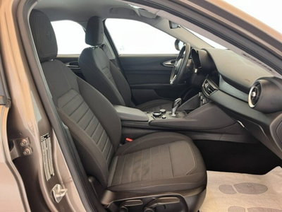 Alfa Romeo Giulia 2.2 Turbodiesel 150 CV AT8 Business (13)