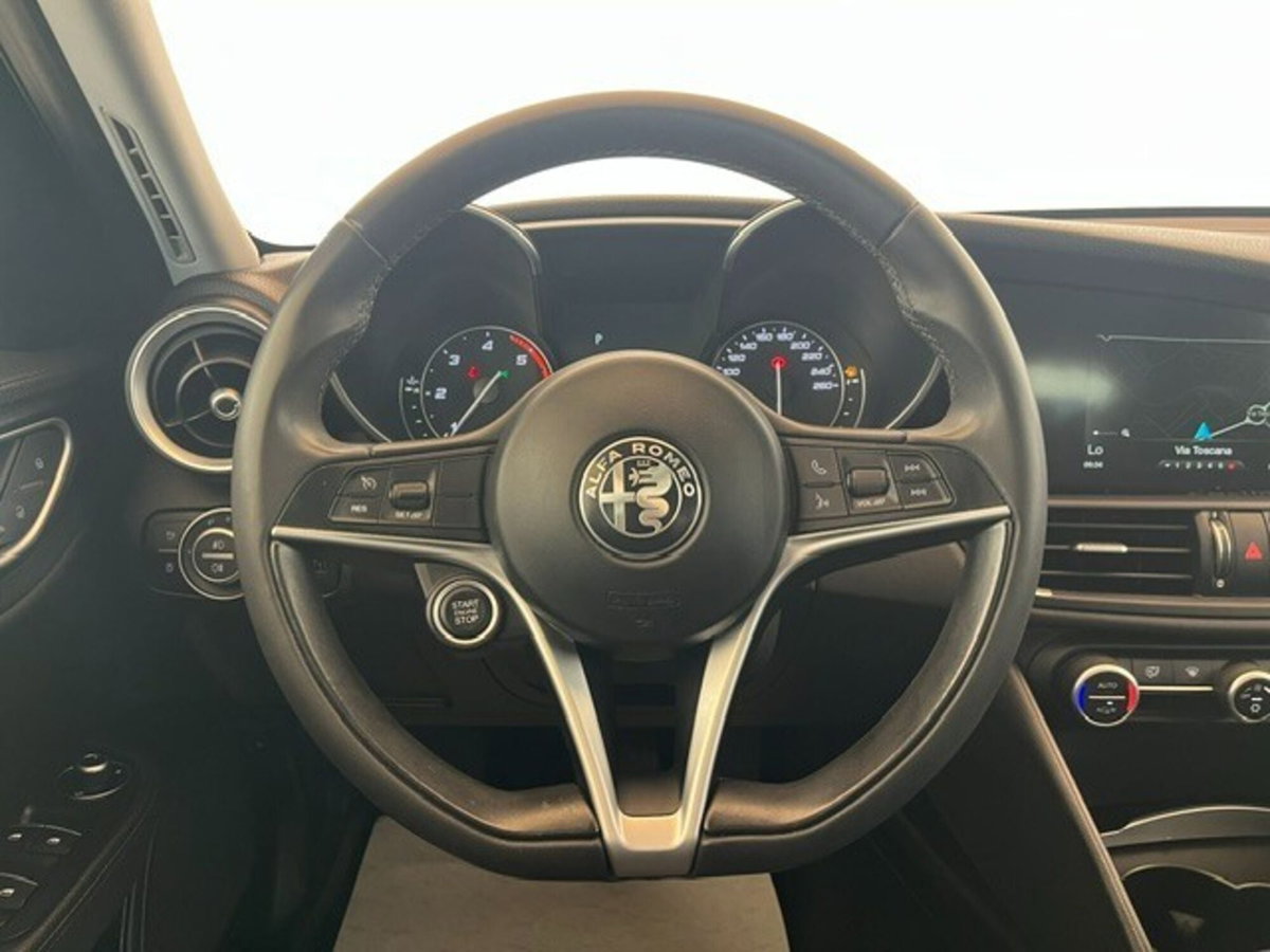 Alfa Romeo Giulia 2.2 Turbodiesel 150 CV AT8 Business (16)