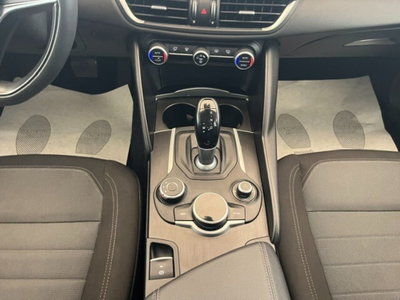 Alfa Romeo Giulia 2.2 Turbodiesel 150 CV AT8 Business (18)