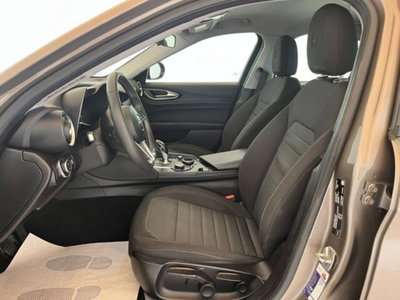 Alfa Romeo Giulia 2.2 Turbodiesel 150 CV AT8 Business (9)