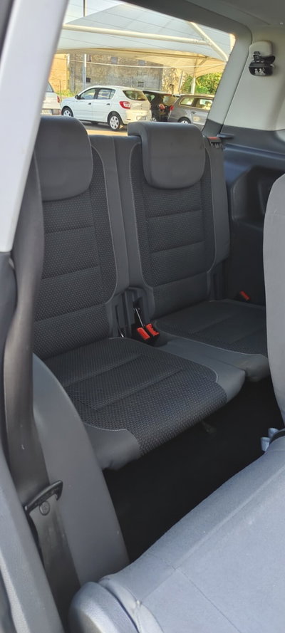 Volkswagen Touran 1.6 TDI Comfortline (15)