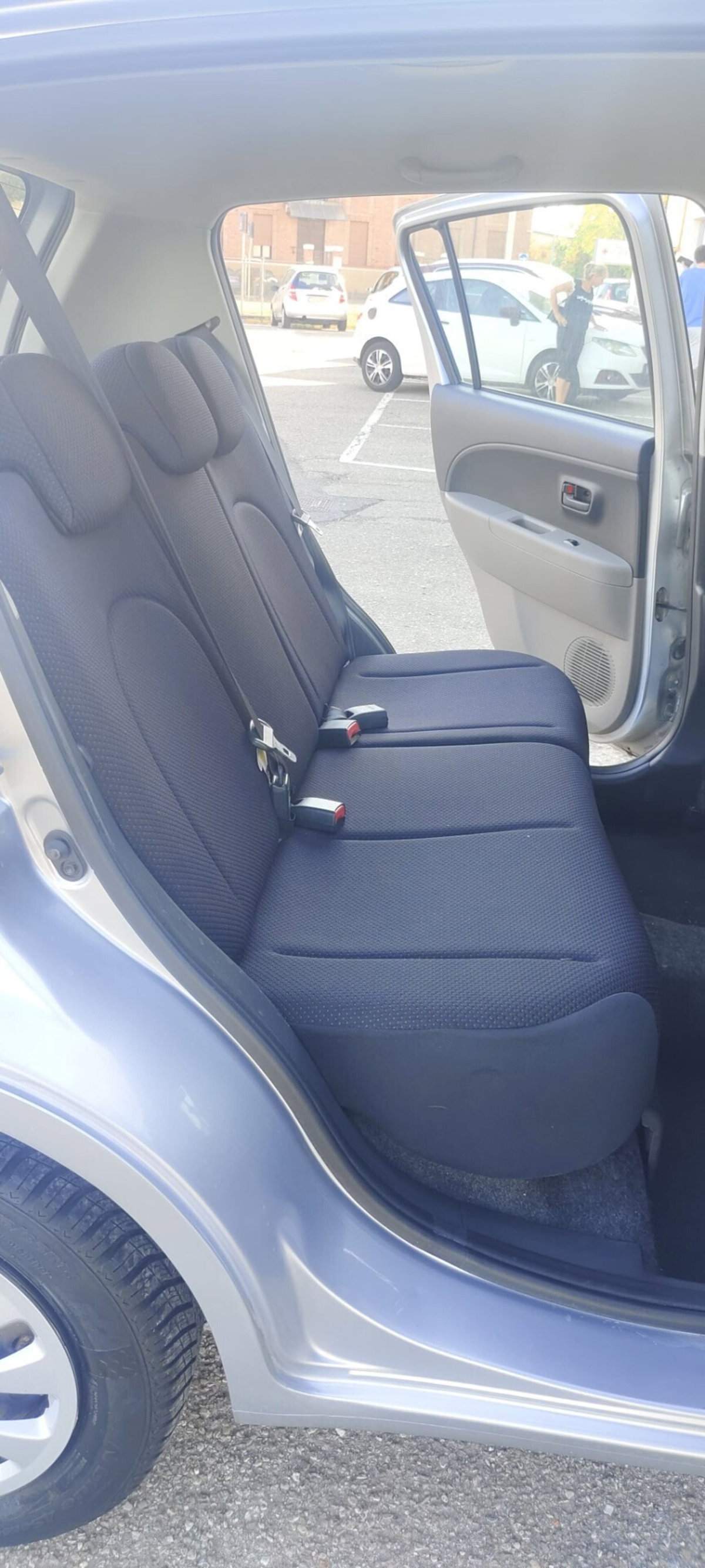 Daihatsu Sirion 1.3 16V Mio (16)