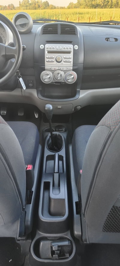 Daihatsu Sirion 1.3 16V Mio (17)