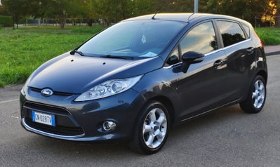 Ford Fiesta 1.4 5 porte Bz.- GPL Titanium usata