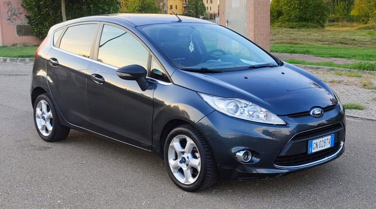 Ford Fiesta 1.4 5 porte Bz.- GPL Titanium (19)