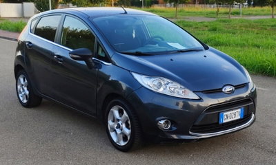 Ford Fiesta 1.4 5 porte Bz.- GPL Titanium (2)