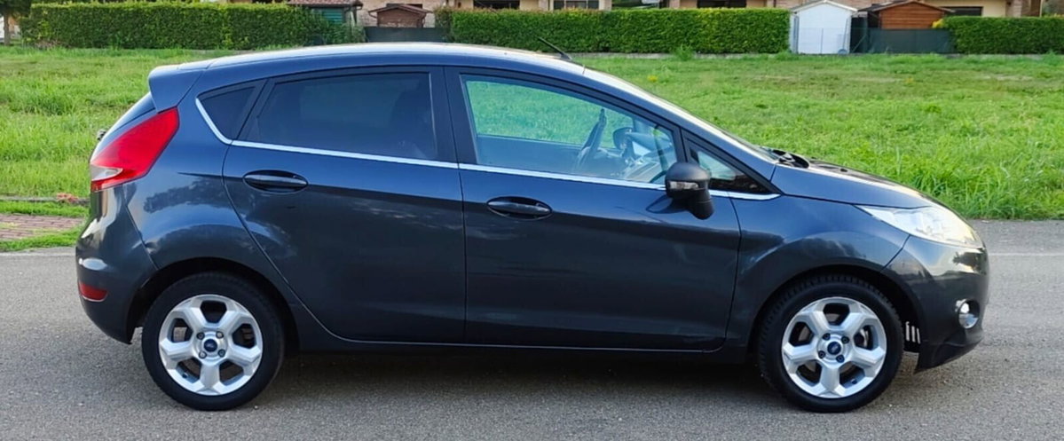 Ford Fiesta 1.4 5 porte Bz.- GPL Titanium (20)