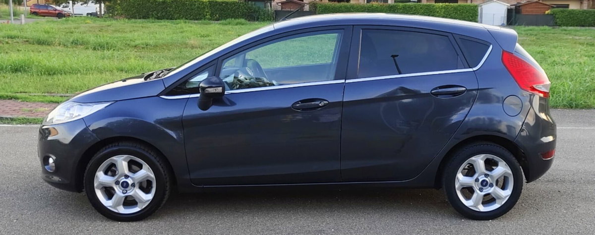 Ford Fiesta 1.4 5 porte Bz.- GPL Titanium (9)