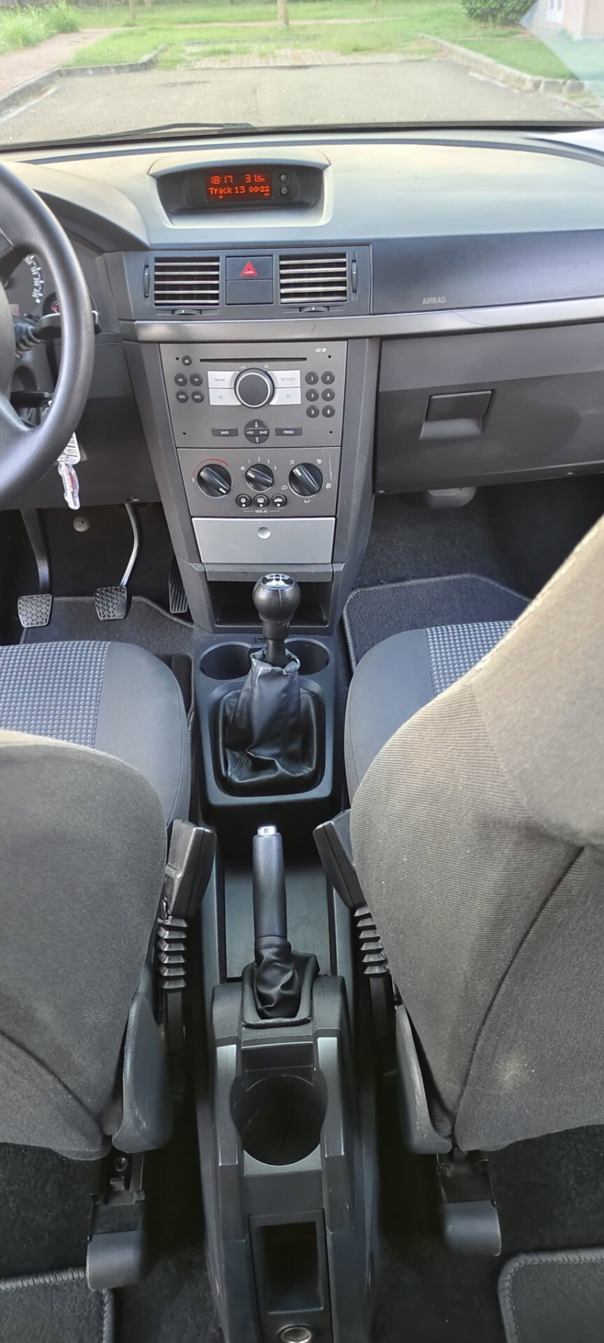 Opel Meriva 1.4 16V Cosmo (18)